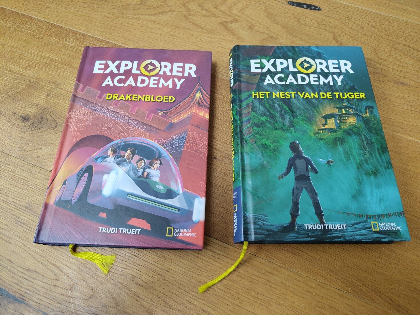 Explorer Academy boeken Drakenbloed & Het nest van de tijge, Ophalen, Gelezen, Fictie