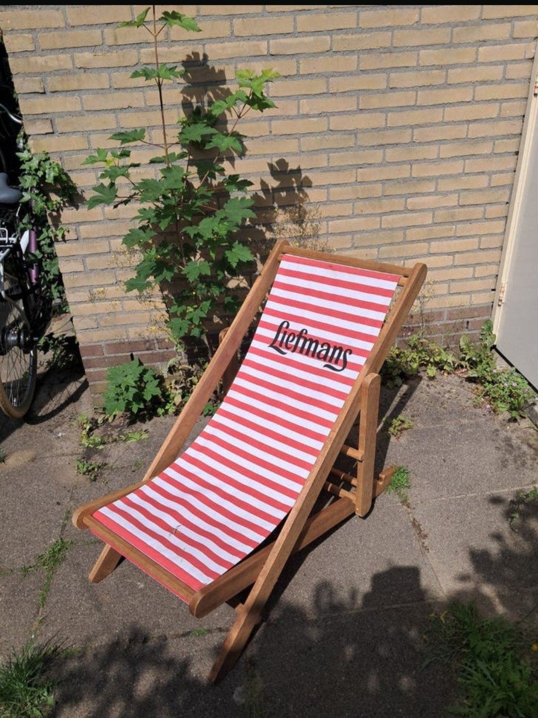 Liefmans strandstoel - Inklapbaar rood-wit gestreept, Ophalen of Verzenden, Zo goed als nieuw, Hout, Inklapbaar