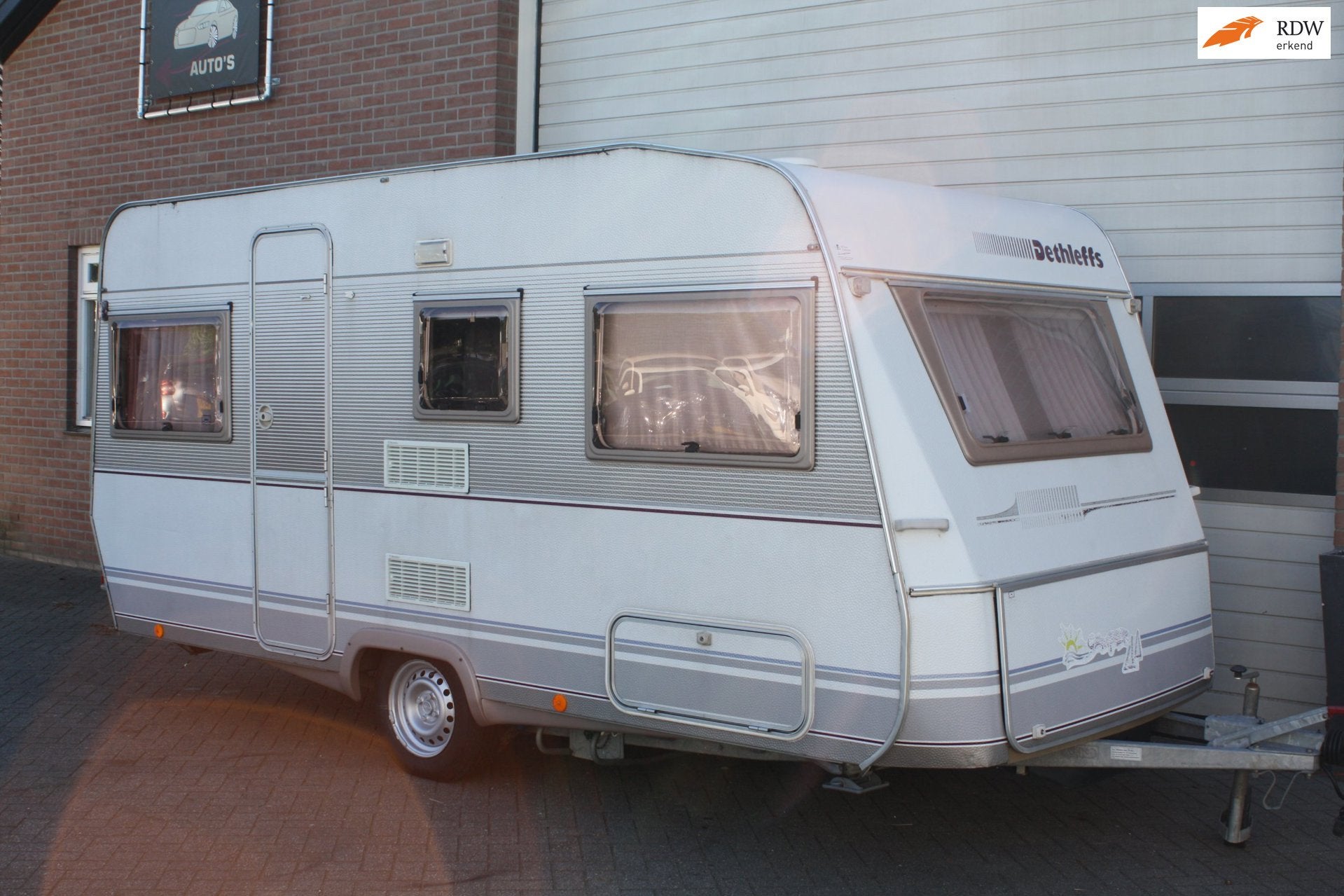Dethleffs RG4 4 Persoons, Voor Tent, Vast Toilet, Treinzit,, Bedrijf, 750 - 1000 kg, Dethleffs