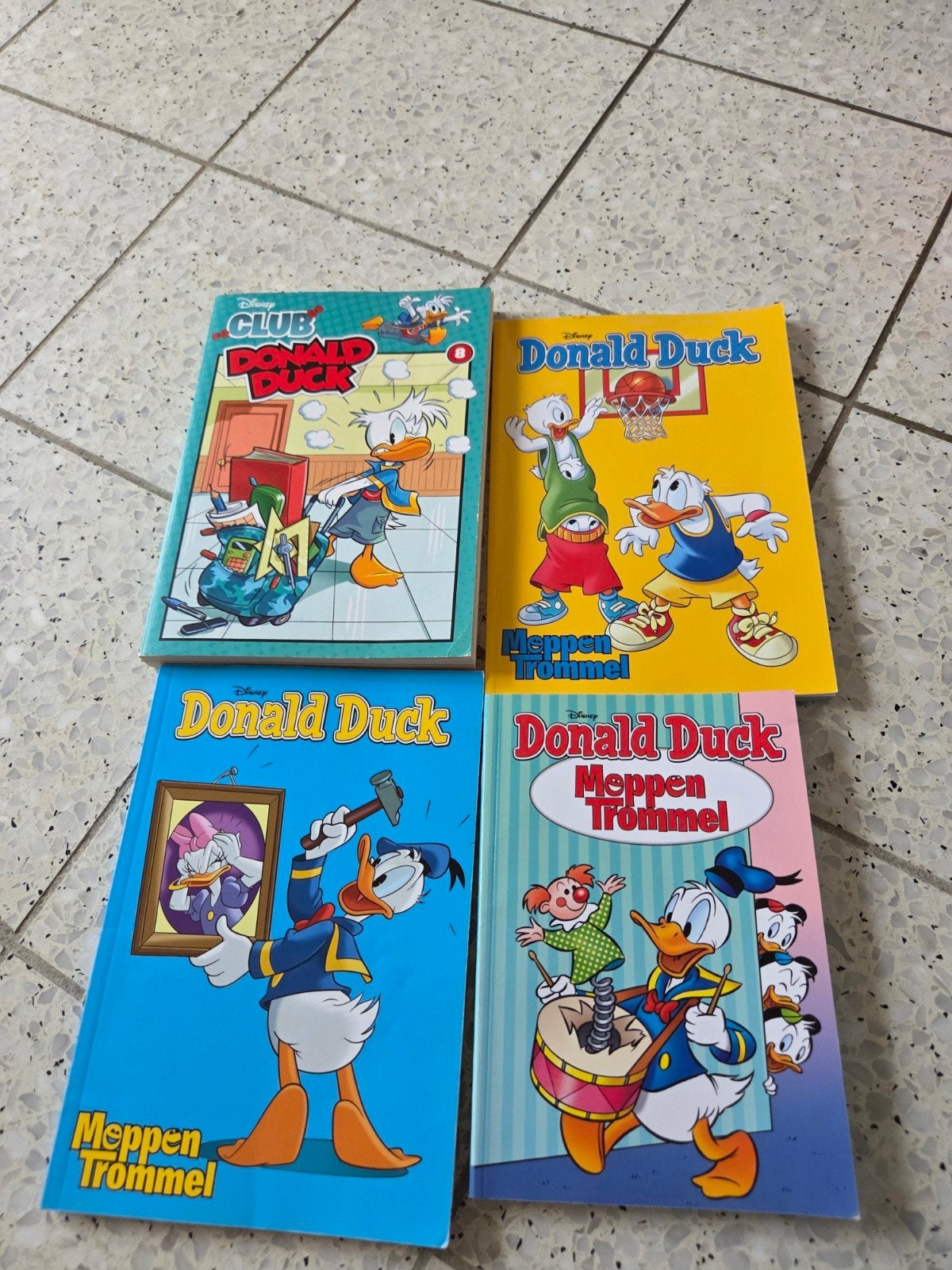 € 30,->> Diverse Donald Duck boeken, Boeken, Ophalen of Verzenden, Zo goed als nieuw, Verhalen