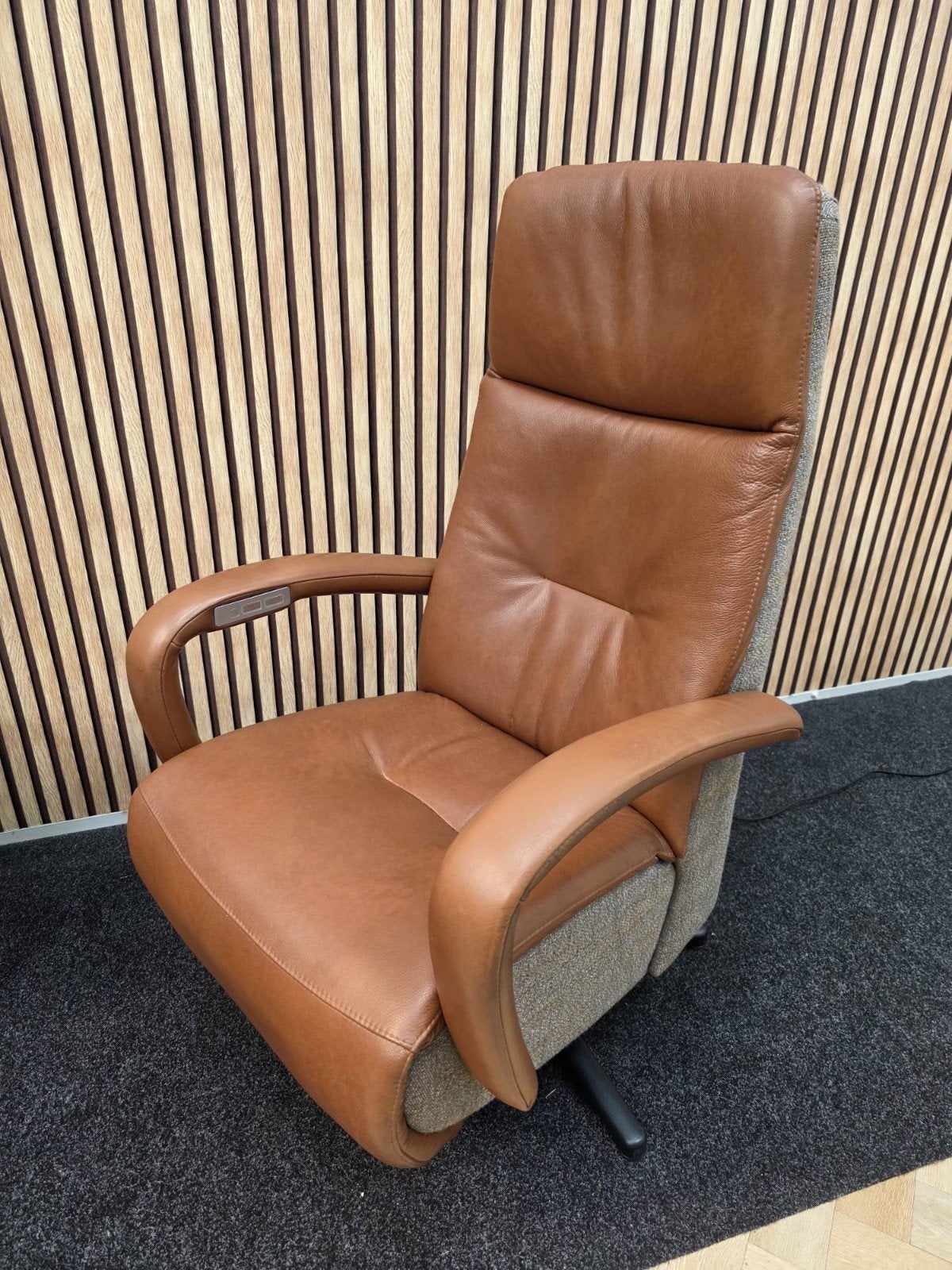 Prominent relaxfauteuil - Humberto - Leder Cognac - Large, Ophalen of Verzenden, Zo goed als nieuw, 50 tot 75 cm