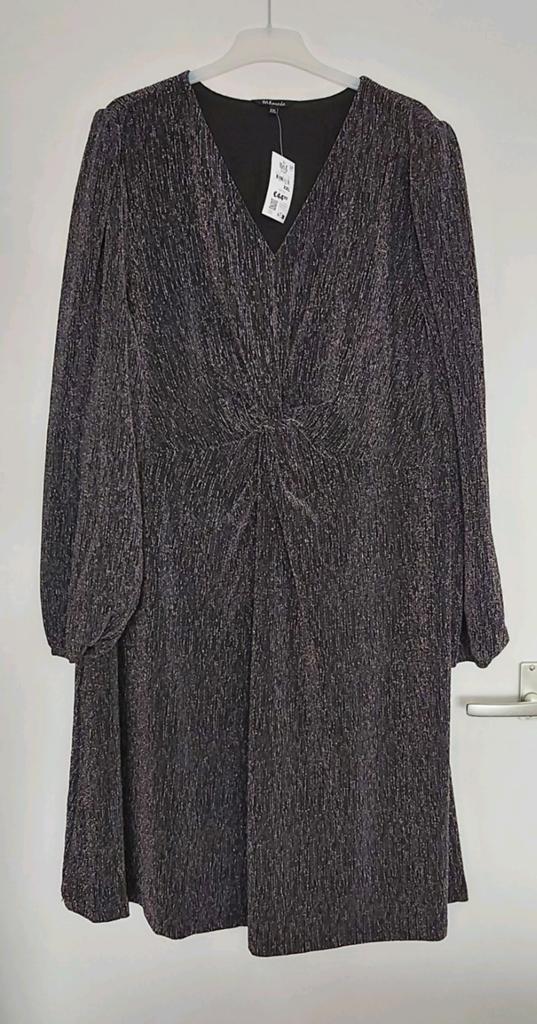Nieuwe M&S Mode jurk, maat XXL, met glitter en knoopdetail, Ophalen, Zwart, Maat 46/48 (XL) of groter, Nieuw