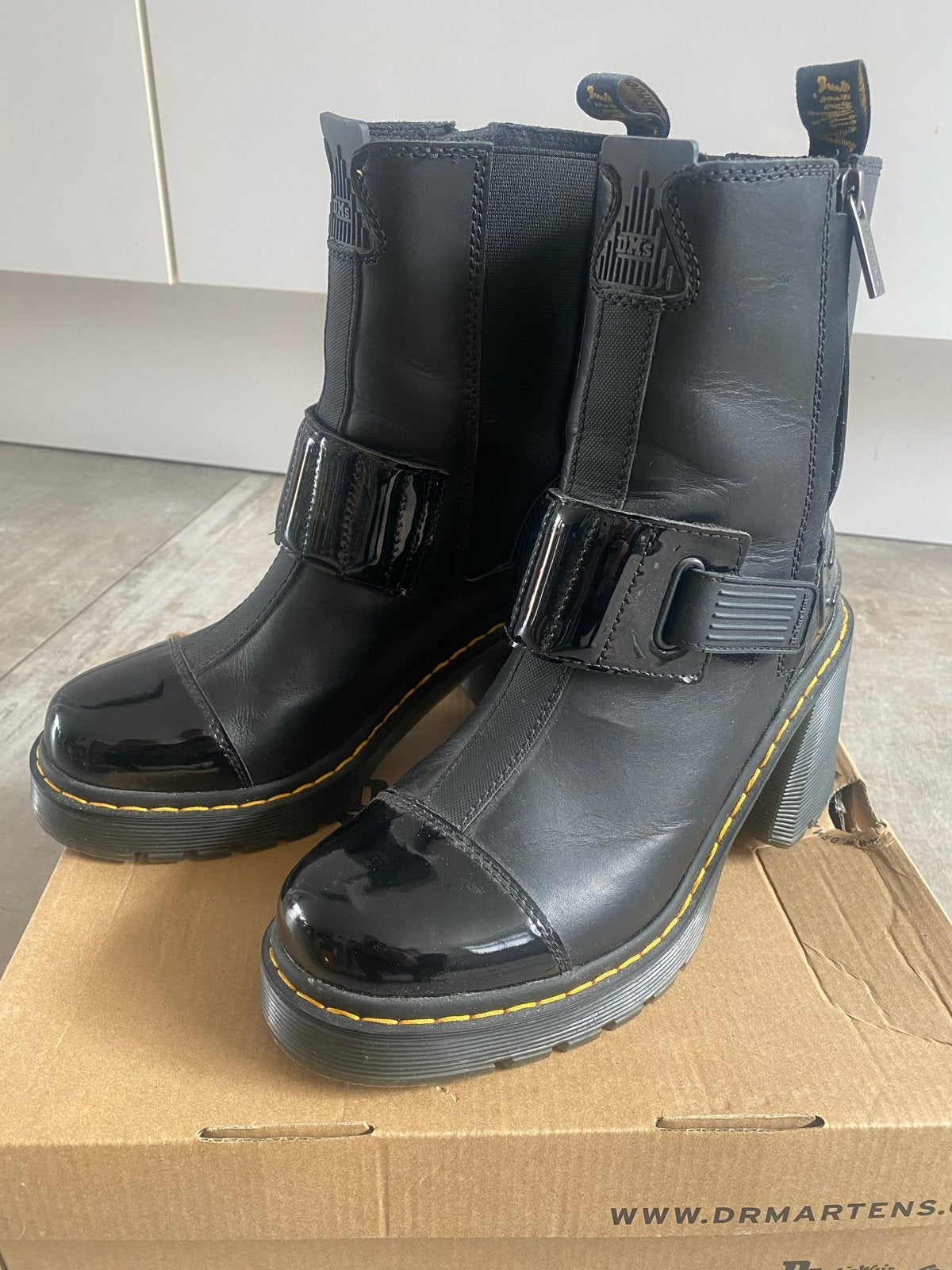 Dr Martens, Zwart, Nieuw, Ophalen of Verzenden, Schoenen met hoge hakken