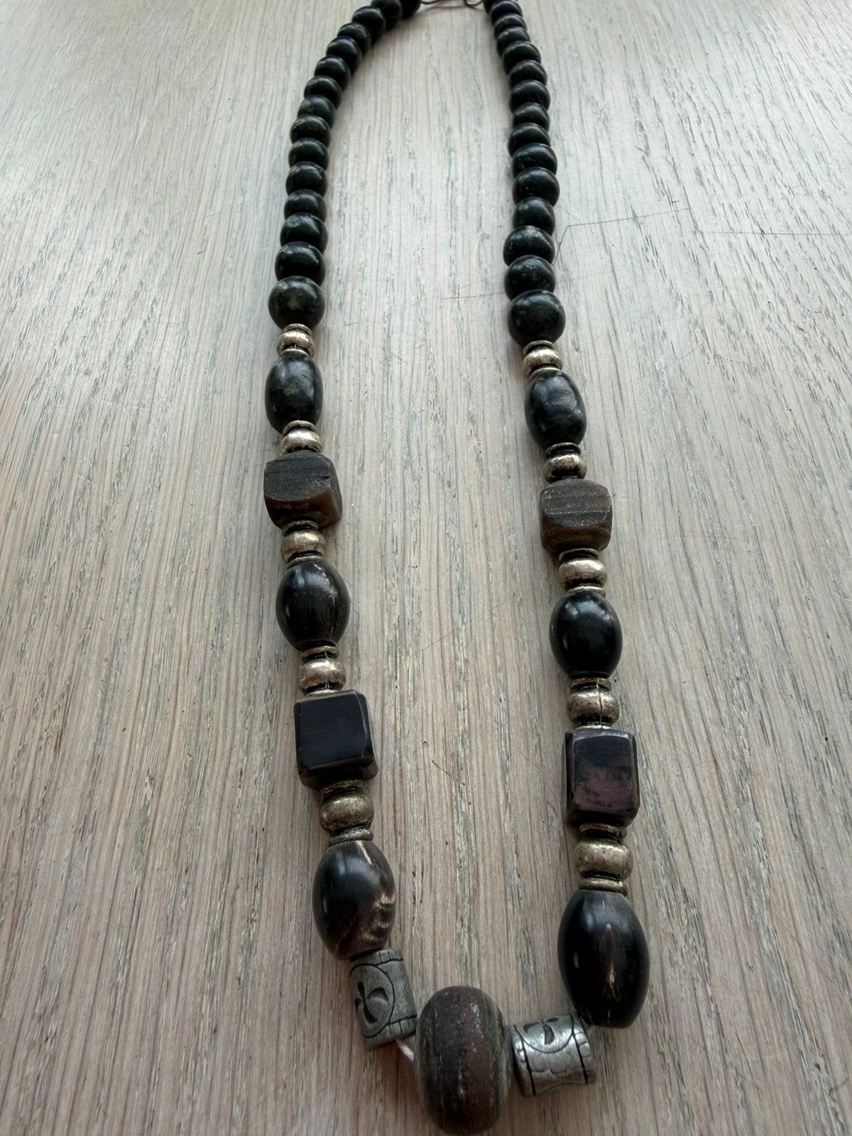 Oude ketting met vnl benen kralen, Ophalen of Verzenden, Zo goed als nieuw, Overige materialen