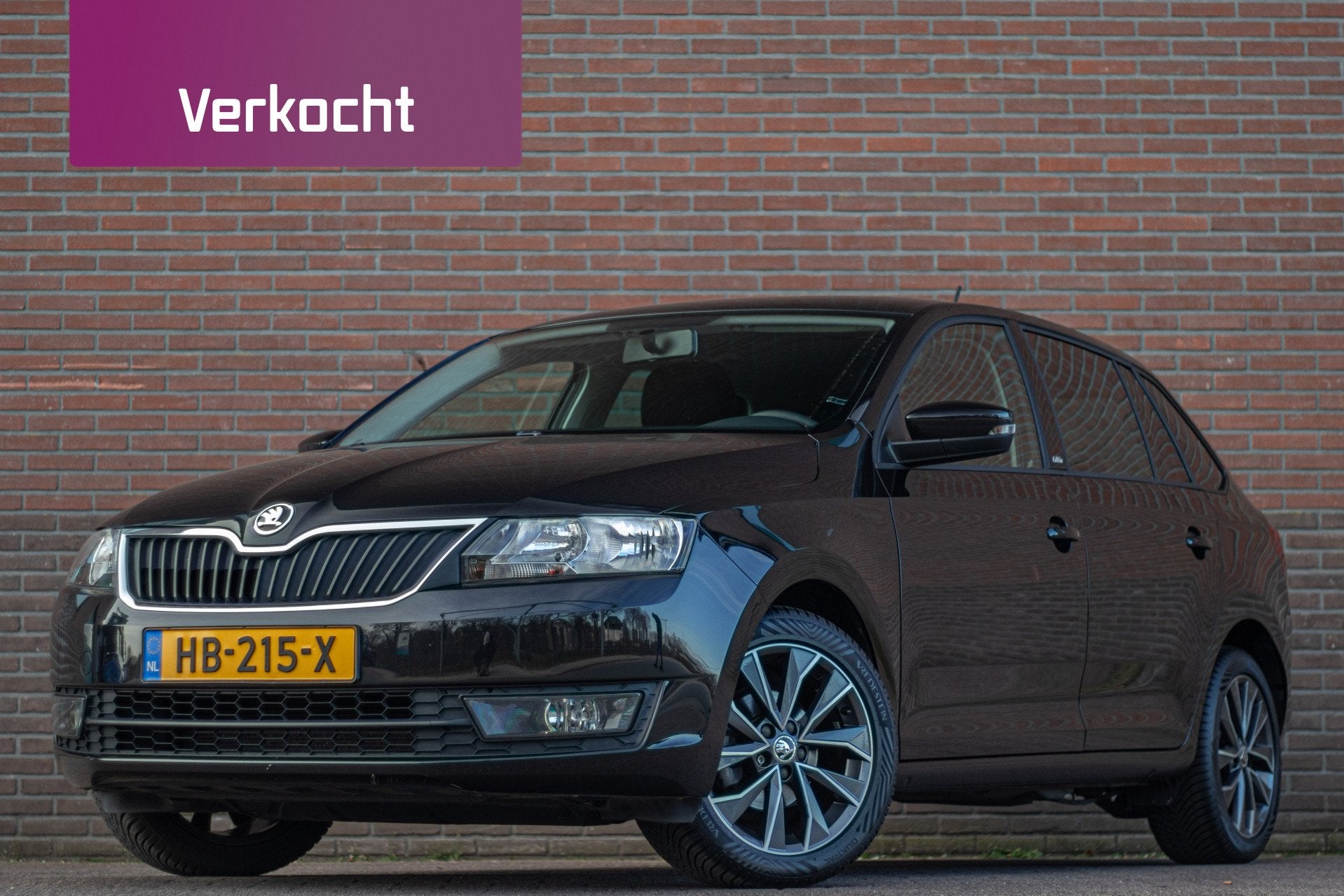 Skoda Rapid 1.2 TSI Edition *VERKOCHT* (bj 2015), Auto's, Stof, Gebruikt, Origineel Nederlands, Bedrijf