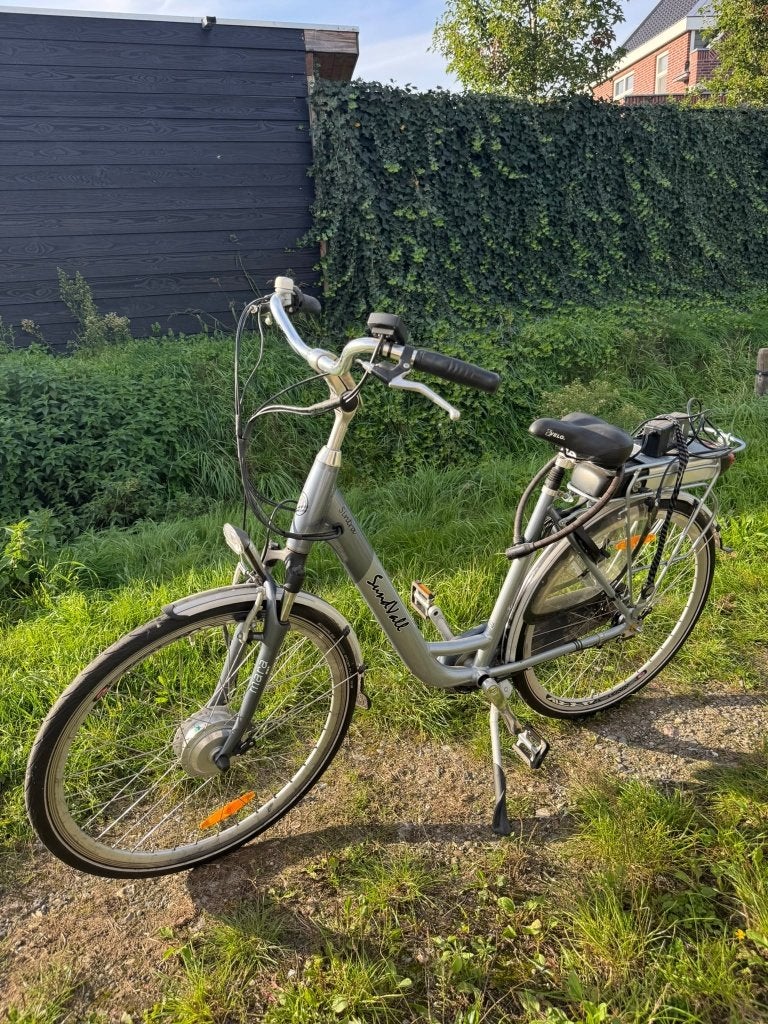 Elektrische fiets - kapotte accu, Fietsen en Brommers, Ophalen, Gebruikt, Minder dan 30 km per accu, Overige merken