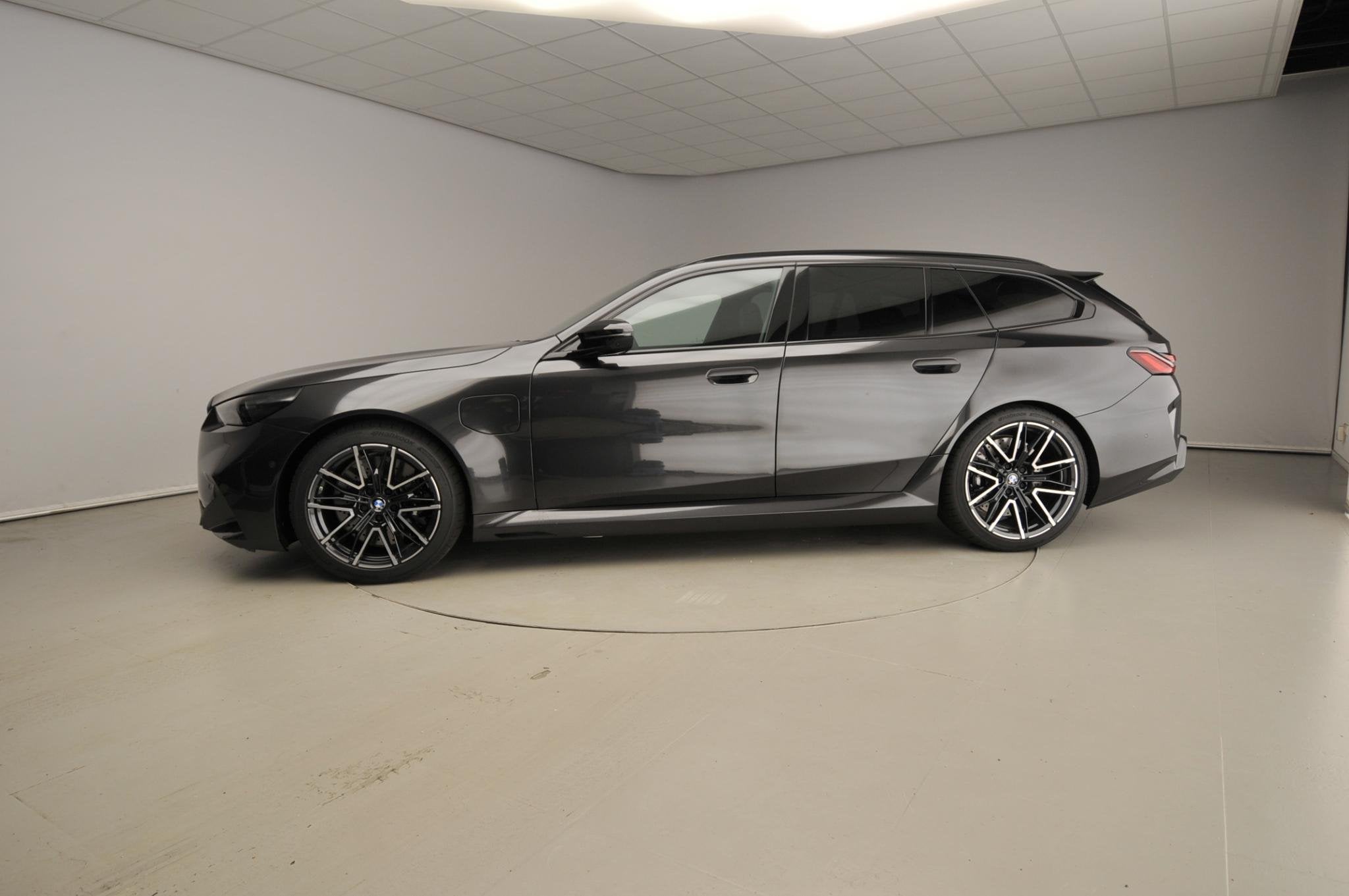 BMW M5 Touring Panoramadak / Trekhaak / Bowers & Wilkins / D, Automaat, Gebruikt, 4395 cc, 135 min