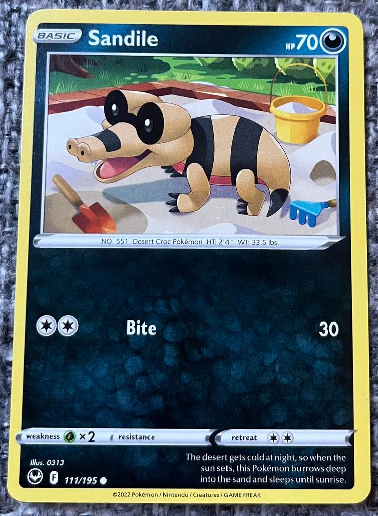 Pokémonkaart van Sandile (551) • Silver Tempest (111/195), Verzenden, Nieuw, Losse kaart