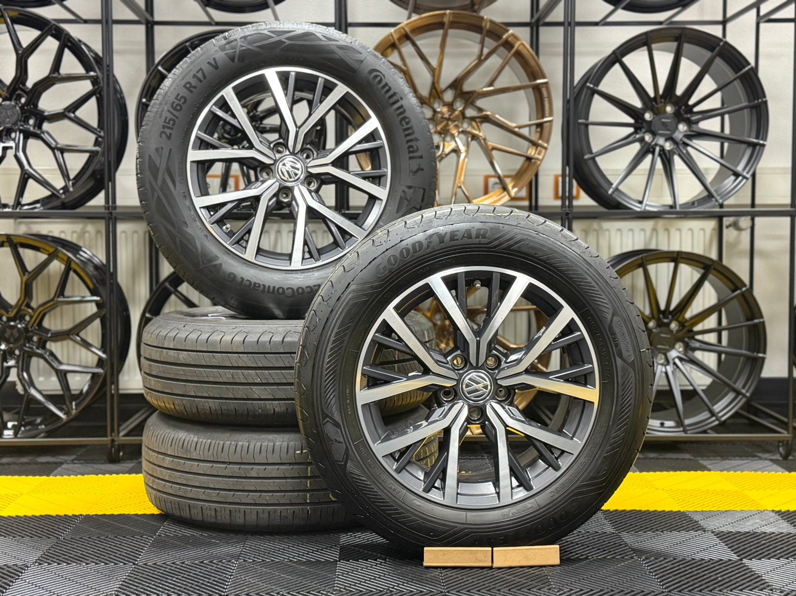 17 Inch 5x112 Gebruikte Originele Set voor Volkswagen Tiguan, Ophalen, Banden en Velgen, 17 inch, Zomerbanden