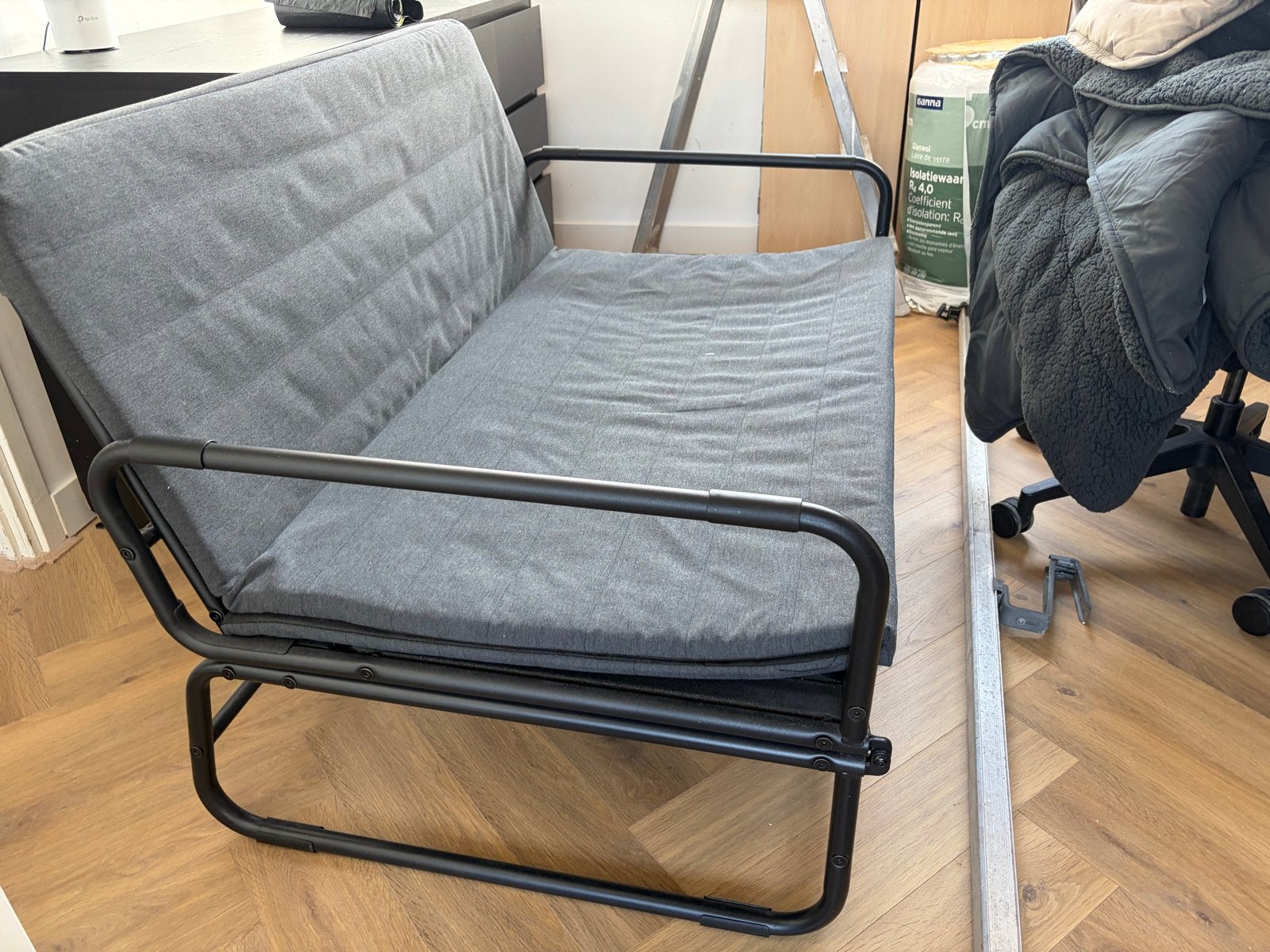 IKEA slaapbank / bed - grijs, opklapbaar, Huis en Inrichting, Slaapkamer | Slaapbanken, Ophalen, Gebruikt, Eenpersoons, Overige maten