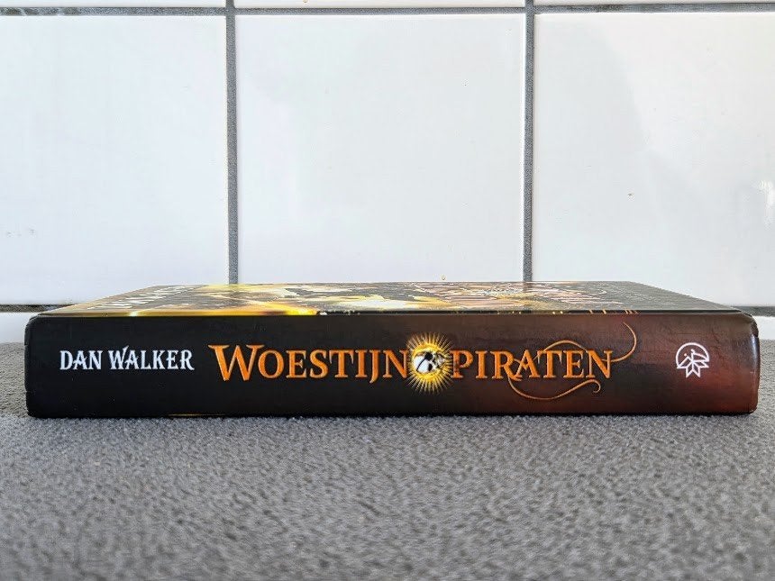 Woestijnpiraten - Willeke Lempens, Gelezen, Willeke Lempens, Ophalen of Verzenden, Fictie