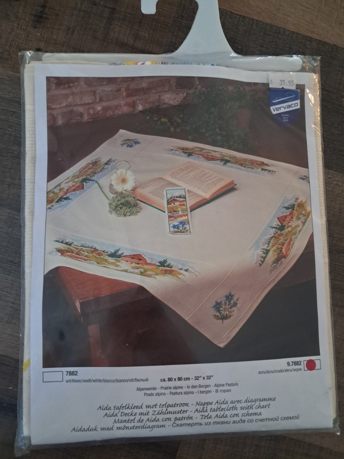 Vervaco Borduurpakket Aida Tafelkleed Alpenweide 80x80cm, Ophalen of Verzenden, Nieuw, Handborduren, Borduurpakket