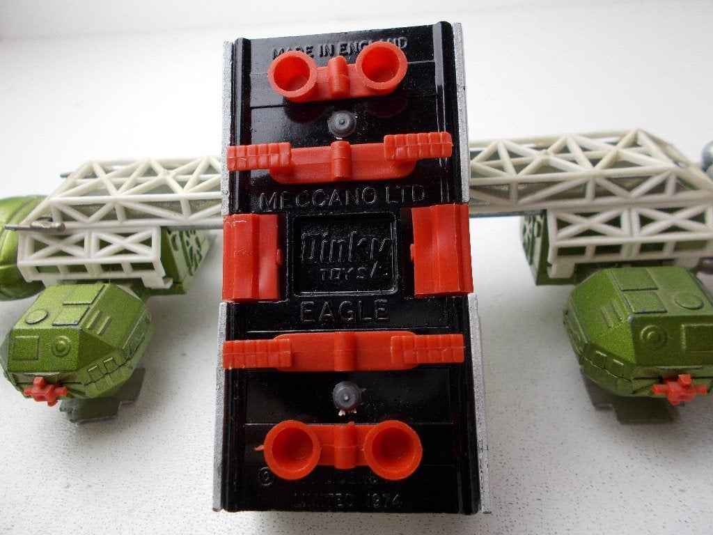 1975 Dinky Toys 359 EAGLE TRANSPORTER TV serie: "SPACE 1991", Ophalen of Verzenden, Zo goed als nieuw, Overige typen, Dinky Toys