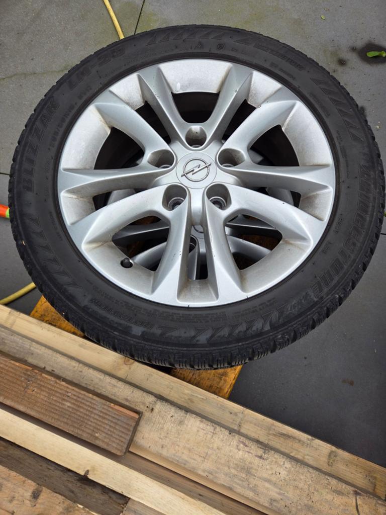 Opel Zafira velgen met goede winterbanden, Ophalen, Gebruikt