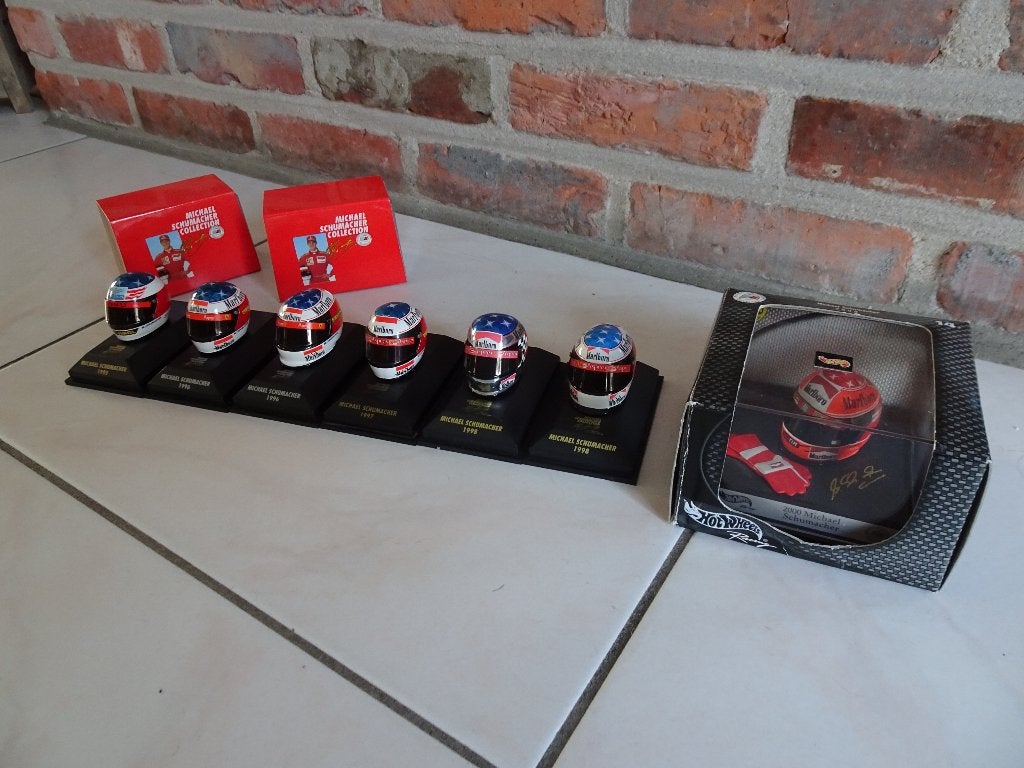 GEZOCHT : Senna en Schumacher helmpjes schaal 1/8 Minichamps, Overige merken, Nieuw, Ophalen of Verzenden, Groter dan 1:32