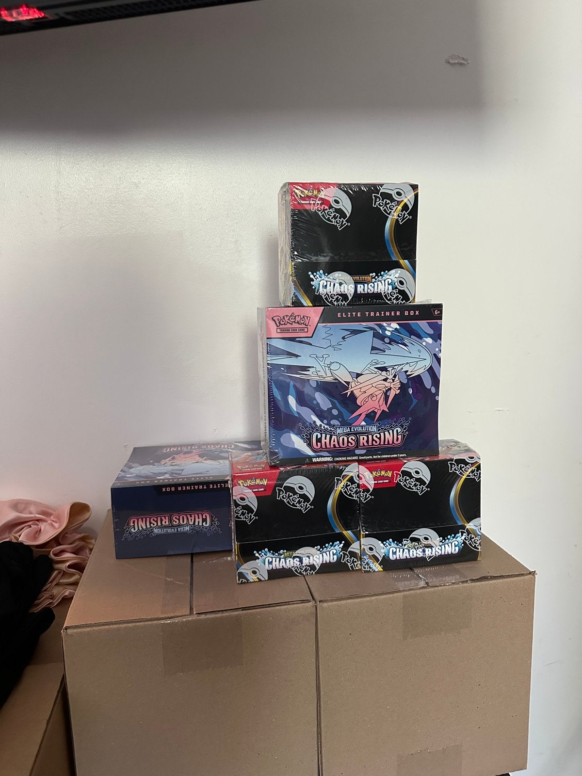 Pokémon Chaos Rising booster Boxen en ETB- Nieuw, Ophalen of Verzenden, Nieuw, Boosterbox