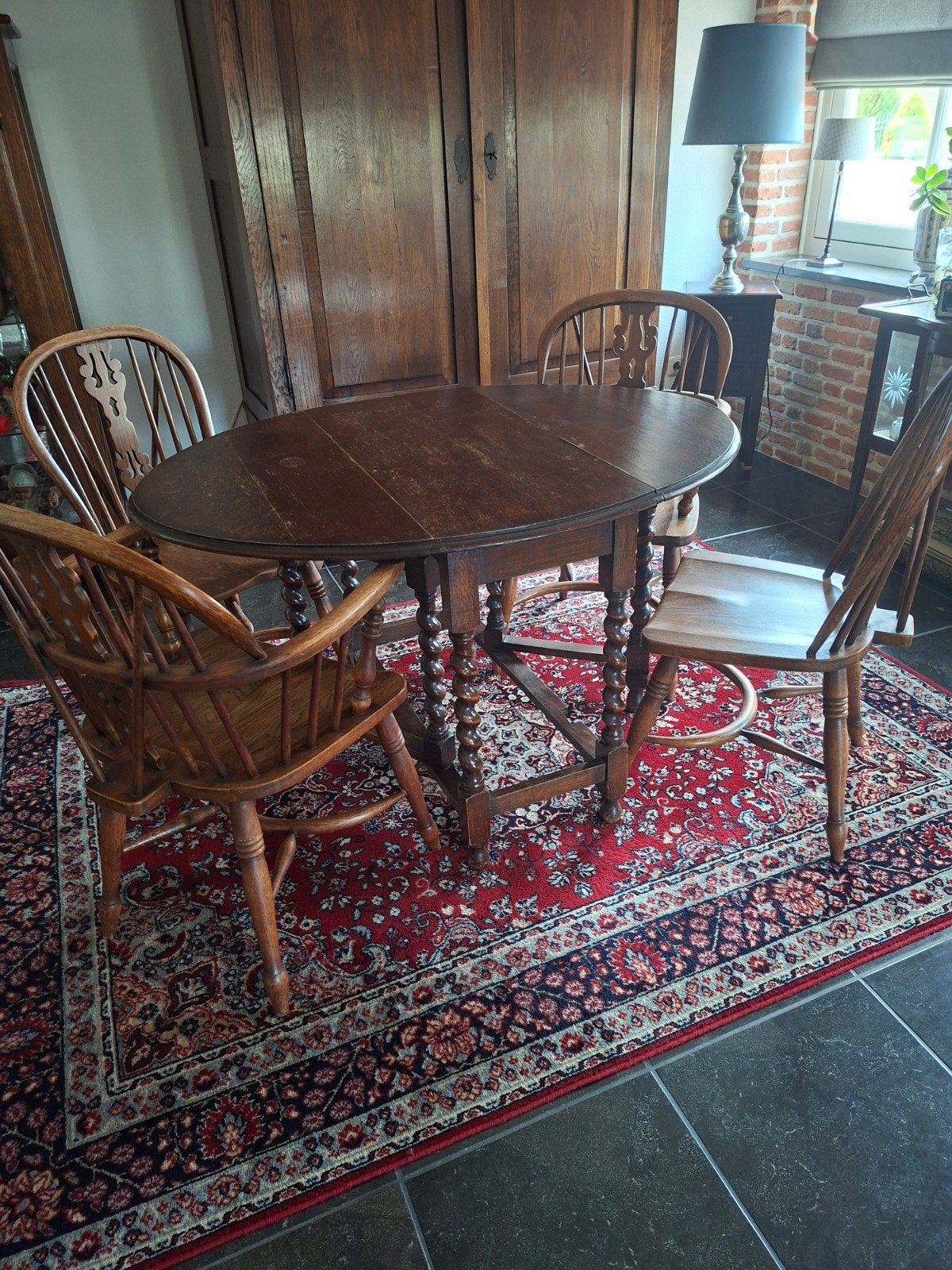 Antieke hangoortafel met 4 windsor stoelen, Ophalen