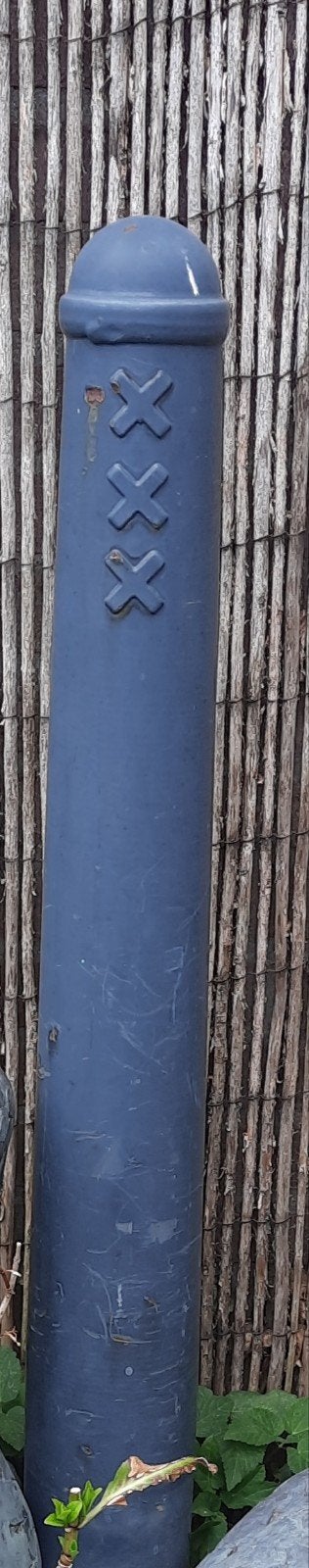 Amsterdamse paal met XXX-logo, Ophalen