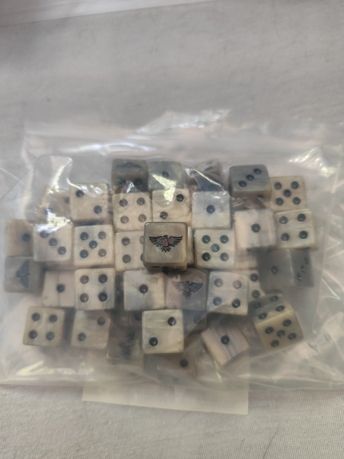 Warhammer 40k Blood Ravens dice, Ophalen of Verzenden, Zo goed als nieuw, Warhammer 40000, Toebehoren
