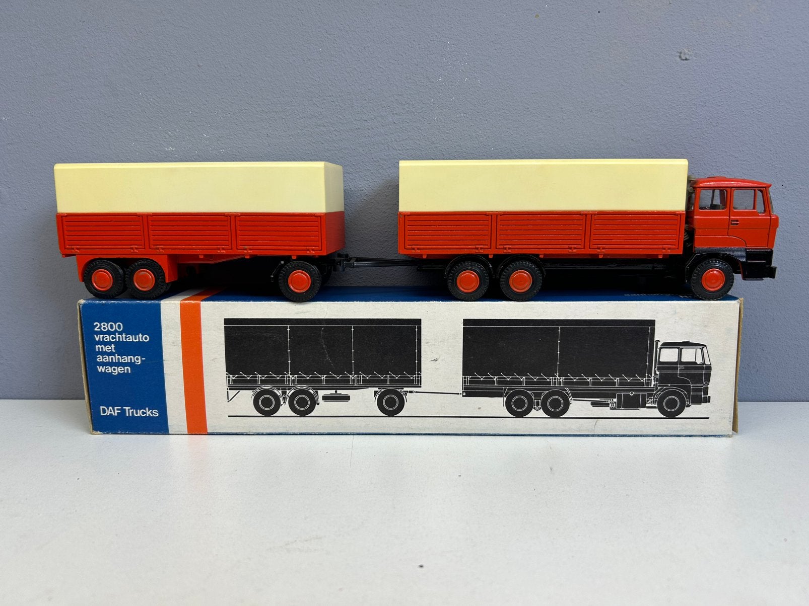 Lion toys car Daf 2800 met aanhangwagen NMIB 1:50, Ophalen of Verzenden, Zo goed als nieuw, Bus of Vrachtwagen, Lion Toys