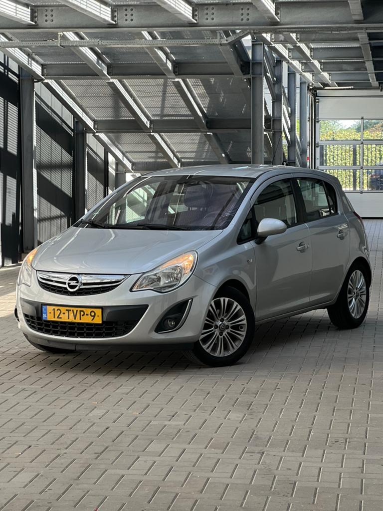 Opel Corsa 1.2 16V 5D Easytronic 2012 Grijs, Auto's, Parkeersensor, 4 cilinders, 1229 cc, 49 €/maand
