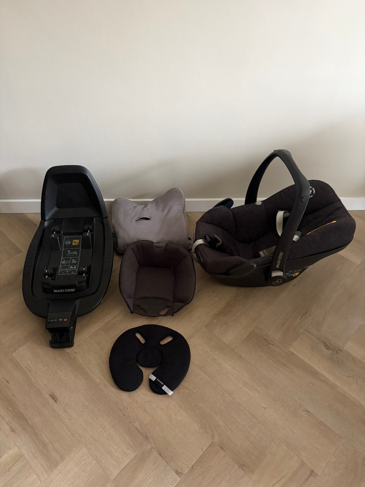 Maxi-Cosi Pebble Pro I-Size + Maxi-Cosi Familyfix 3 Base, Kinderen en Baby's, Autostoeltjes, Ophalen, Zo goed als nieuw, Isofix