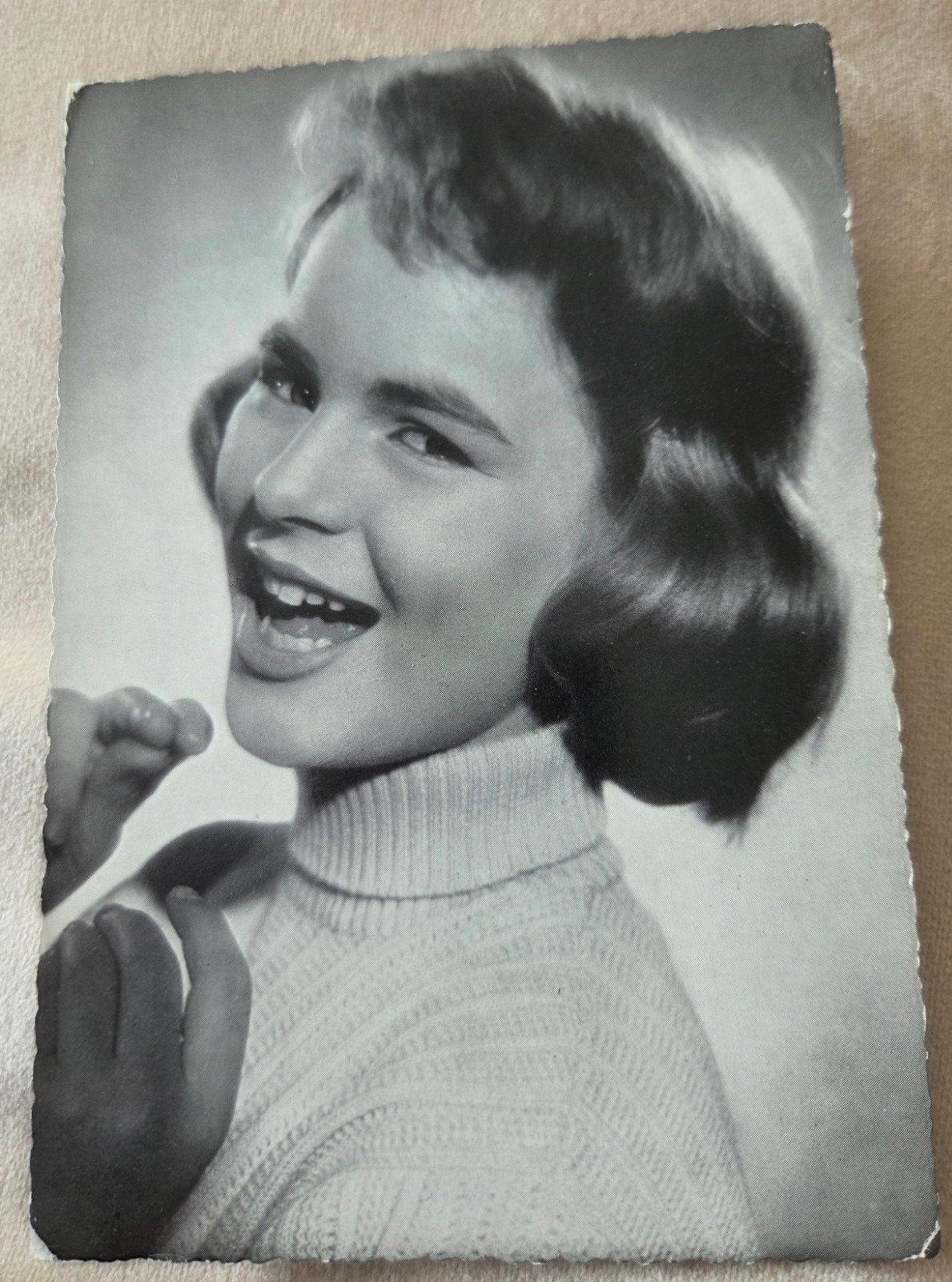 Conny Froboess - Zwart-wit foto/ansichtkaart, Verzamelen, Verzenden, 1940 tot 1960, Gelopen, Sterren en Beroemdheden