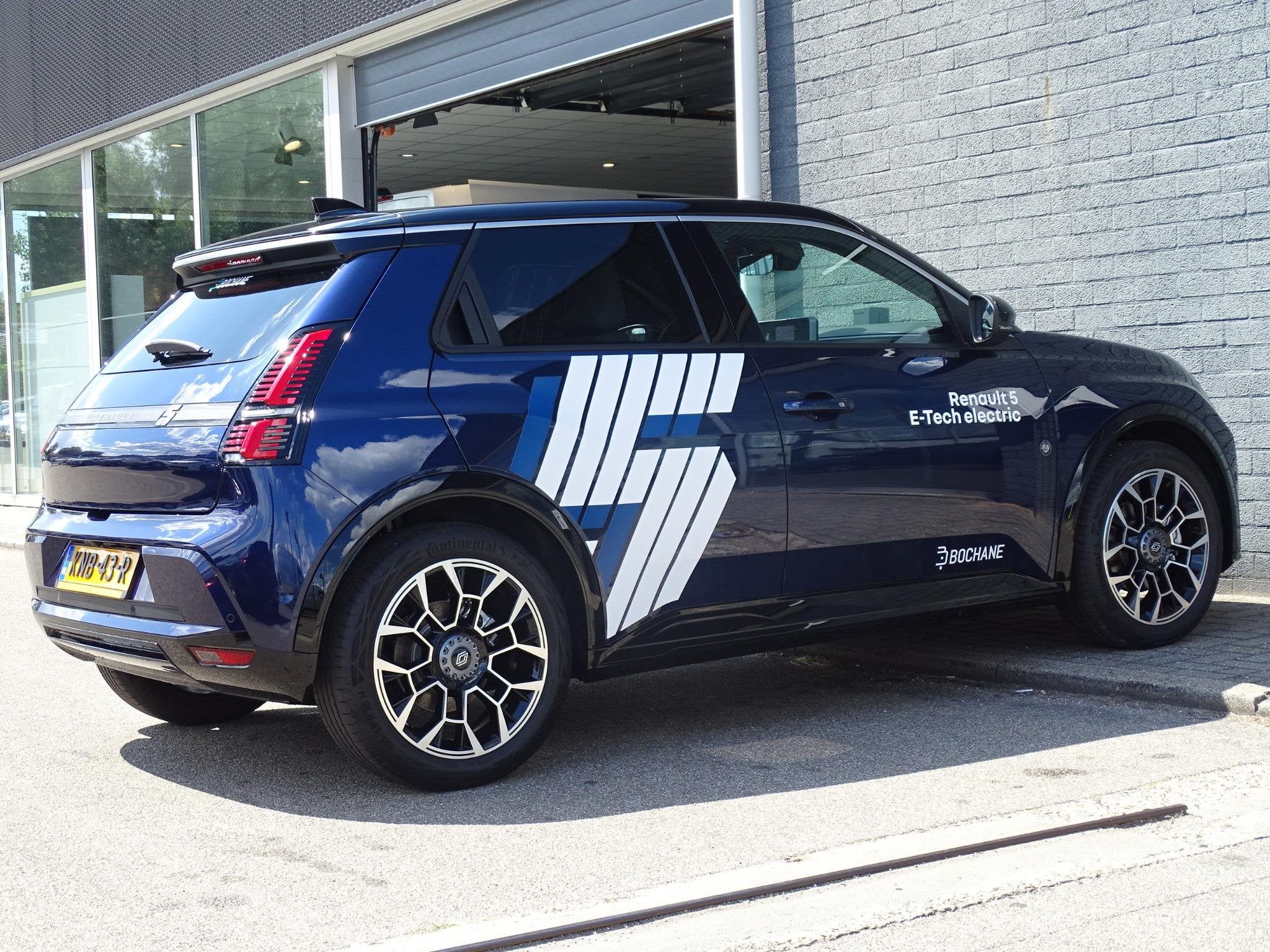 Renault 5 comfort range Roland-Garros 52 kWh | Demo | Pack S, Huisgarantie, Blauw, Leder en Stof, Origineel Nederlands