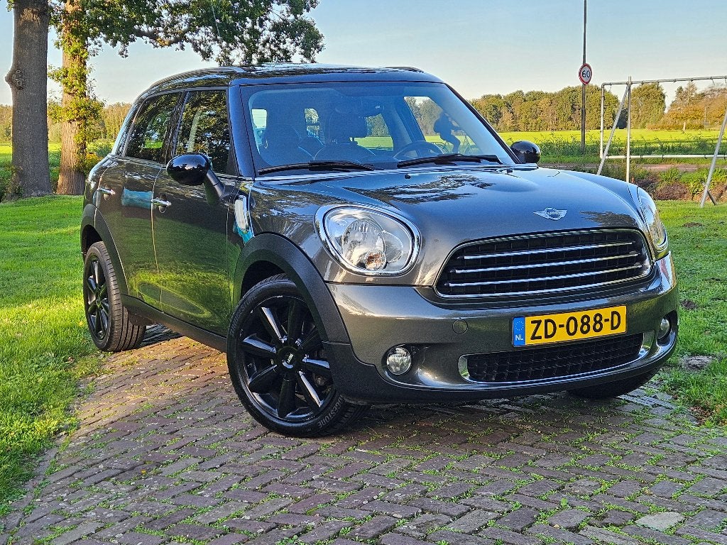 Mini Countryman 1.6 Cooper LEDER * PANORAMADAK * TOPSTAAT, Voorwielaandrijving, Zwart, 122 pk, Leder
