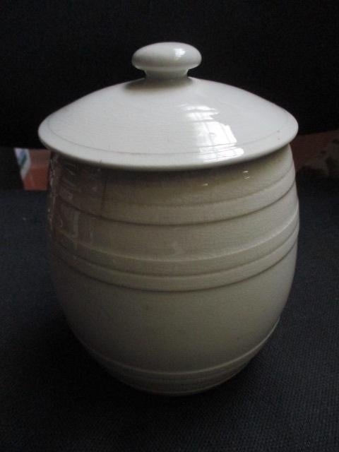 Dekselpot petrus regout, wit , tonmodel hoog 21 cm e, Antiek en Kunst, Ophalen of Verzenden