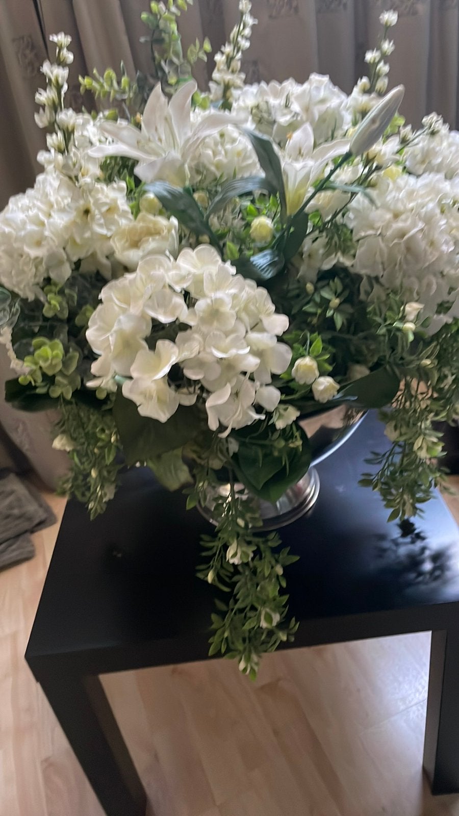 Zgan groot bloemstuk zijde bloemen, Ophalen, Zo goed als nieuw