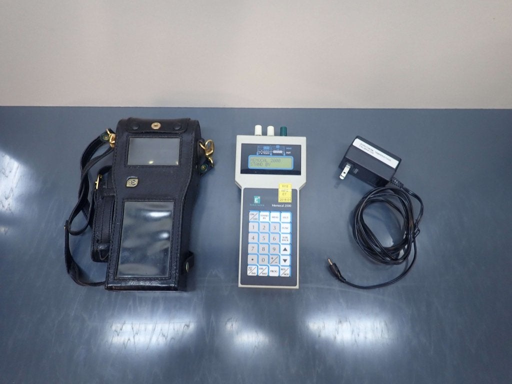 Eurotherm Memocal 2000 Kalibratietester / functiegenerator, Doe-het-zelf en Verbouw, Meetapparatuur, Niet ingevuld, Gebruikt, Niet ingevuld