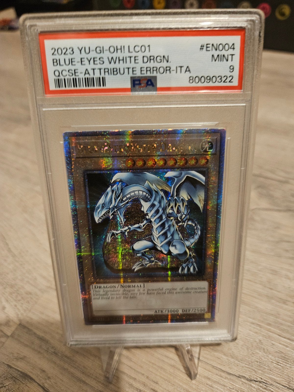 Yu-Gi-Oh! Blue-Eyes White Dragon PSA 9 MINT quarter century, Ophalen of Verzenden, Zo goed als nieuw