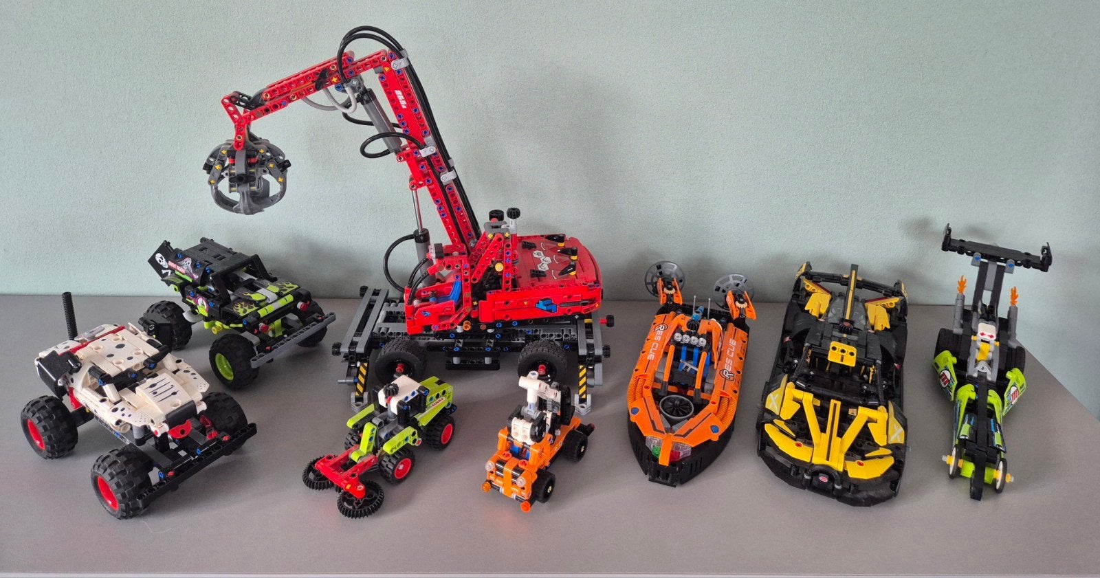 Lego Technic compleet met boekjes zgan oa 62144 42151 42120, Lego, Ophalen of Verzenden, Zo goed als nieuw, Complete set
