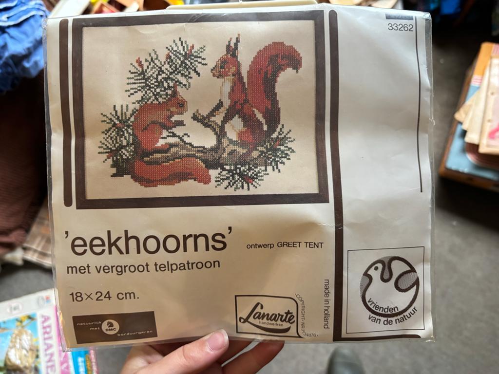 NIEUW borduurpakket eekhorens, Hobby en Vrije tijd, Borduren en Borduurmachines, Ophalen, Nieuw, Borduurpakket