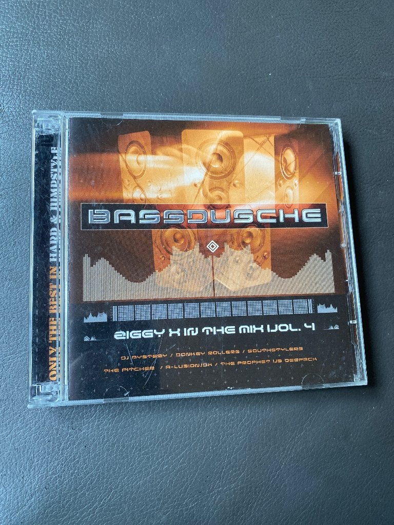 Bassdusche Vol. 4 - Hard & Jumpstyle CD, Hardcore, Ophalen of Verzenden, Zo goed als nieuw, Inclusief doosje