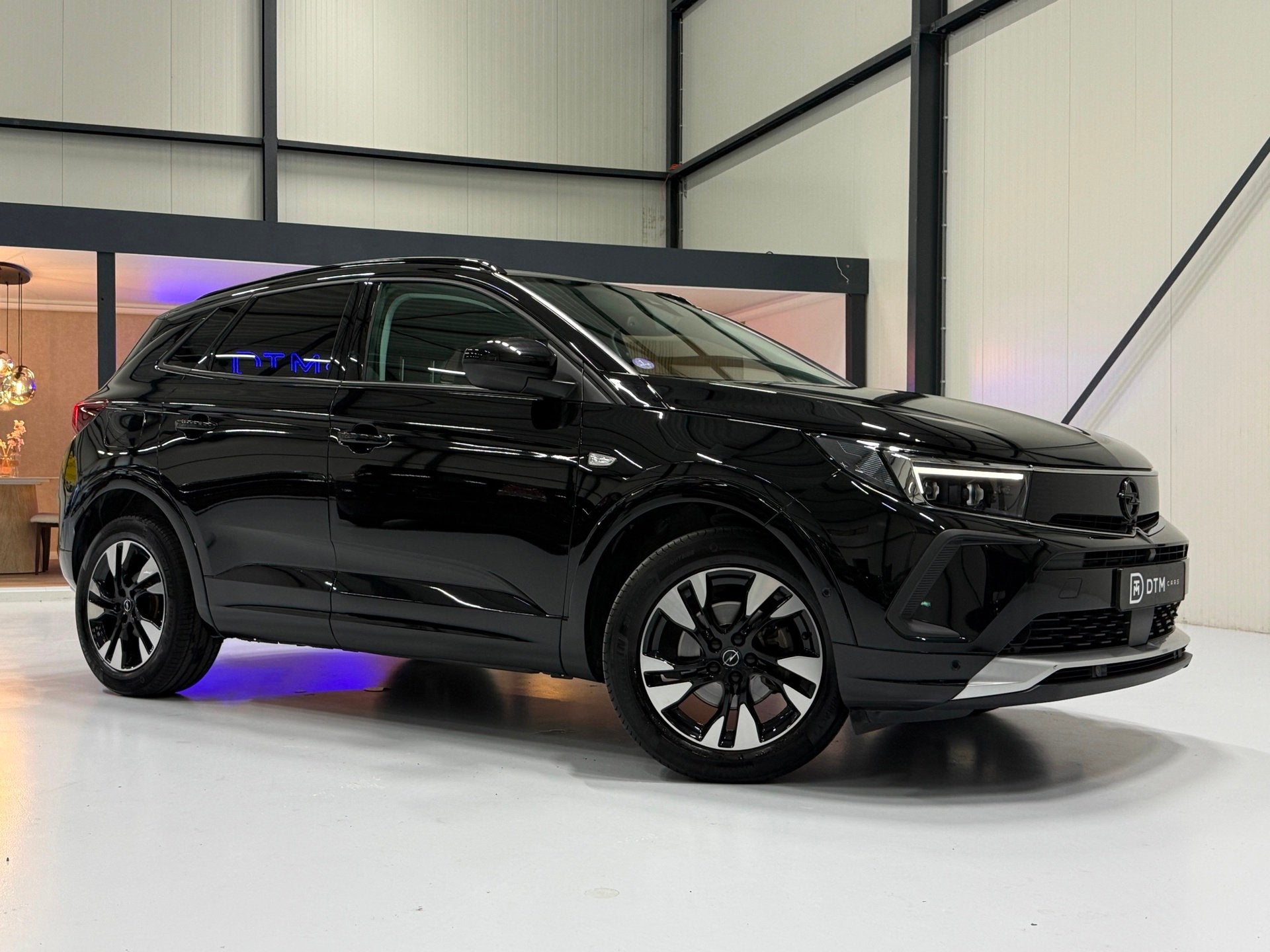Opel GRANDLAND Ultimate 1.2 Turbo AUT 130pk | Perla Nera Zwa, Auto's, Opel, Dealer onderhouden, 136 pk, 4 cilinders, Zwart