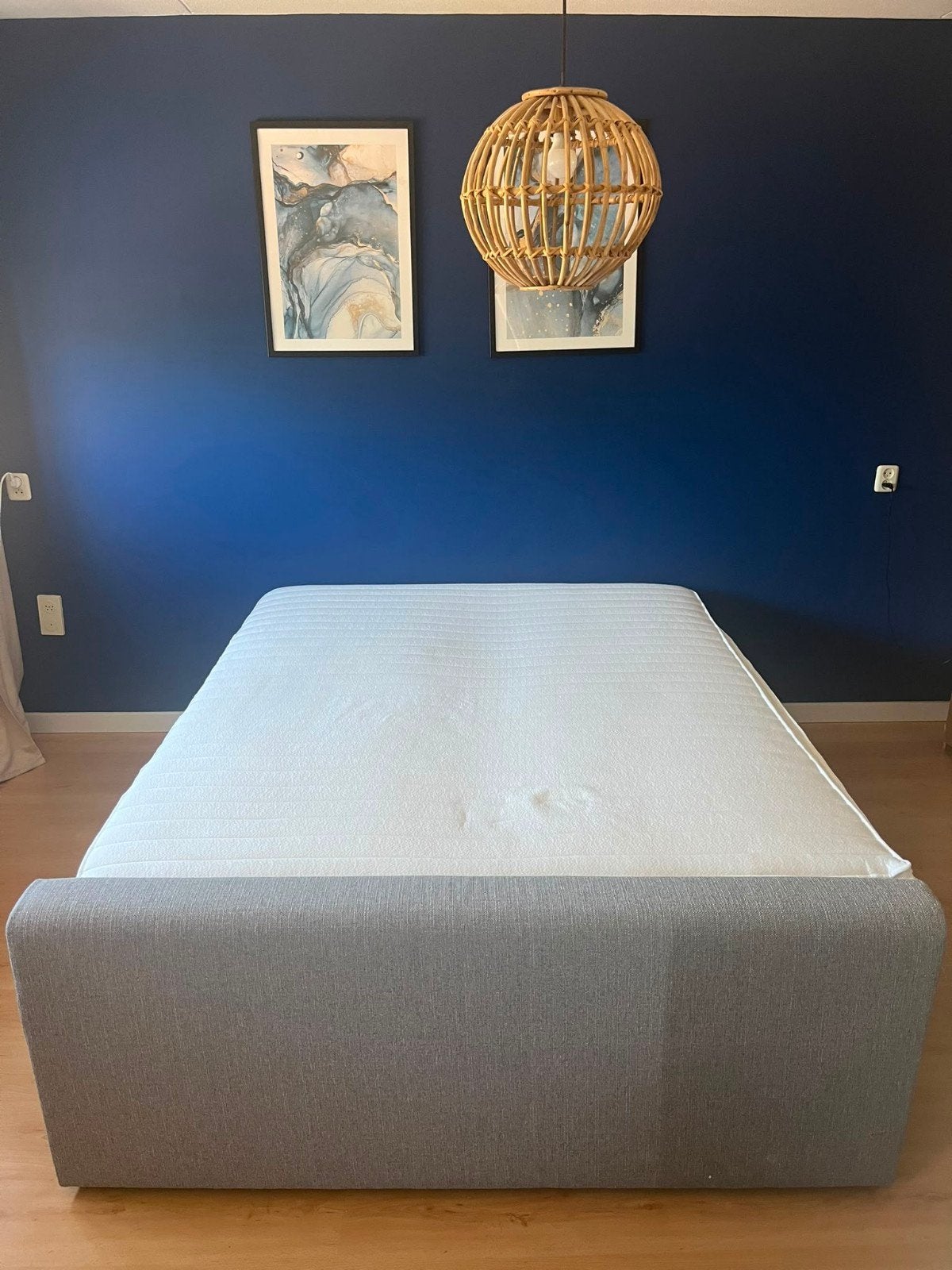 Comfortabel tweepersoonsbed - Grijs, Ophalen, Gebruikt, Tweepersoons, 200 cm