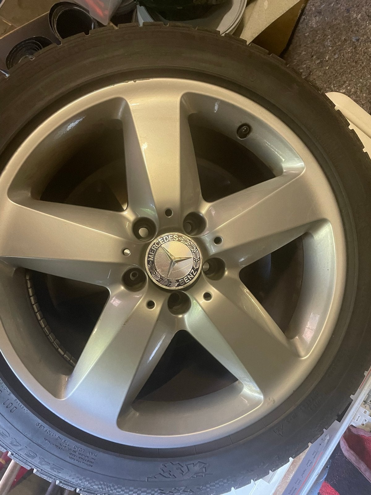 4 Conti winterbanden op velg 245/45R17 Mercedes, Ophalen, Banden en Velgen, 17 inch, Winterbanden