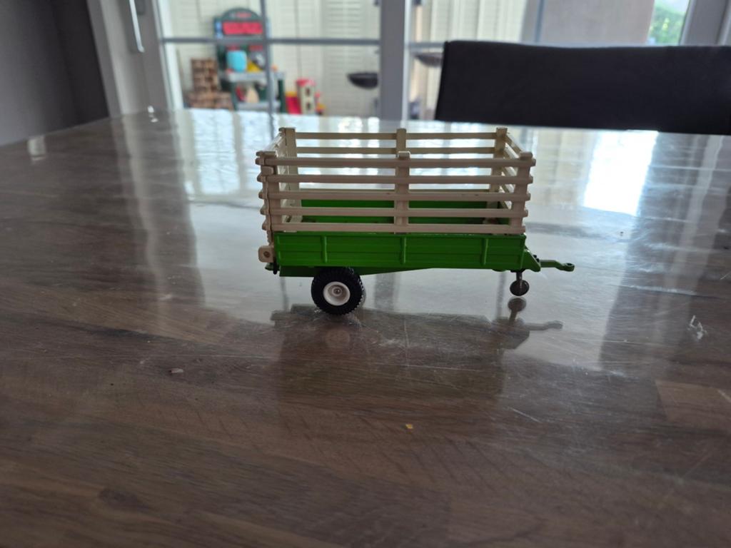 Siku 1:32 aanhanger - Groene veekar, Hobby en Vrije tijd, Modelauto's | 1:32, Ophalen of Verzenden, Gebruikt