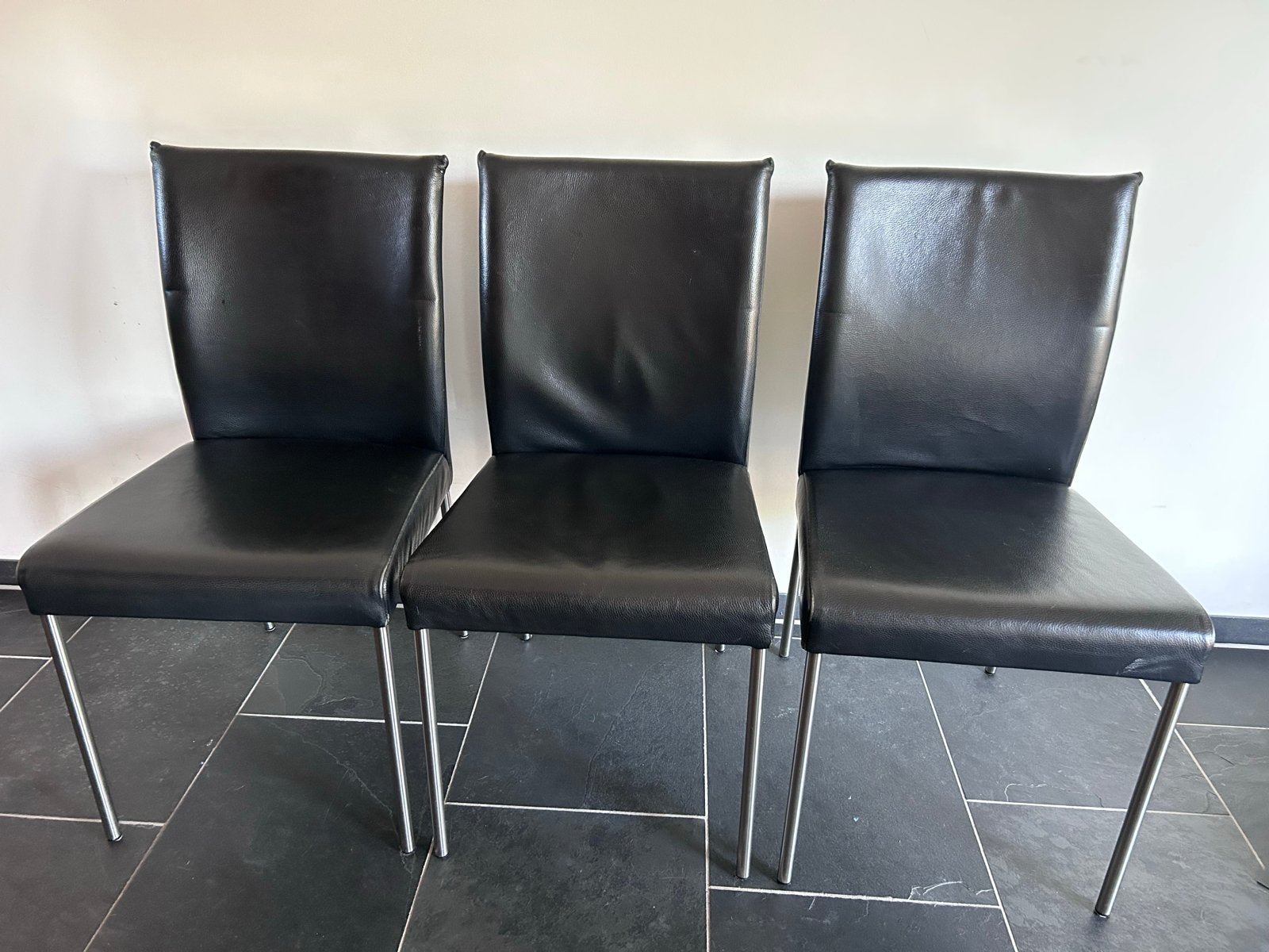 Vier zwarte leren eetkamerstoelen (ook los te koop), Huis en Inrichting, Ophalen, Gebruikt, Zwart, Leer