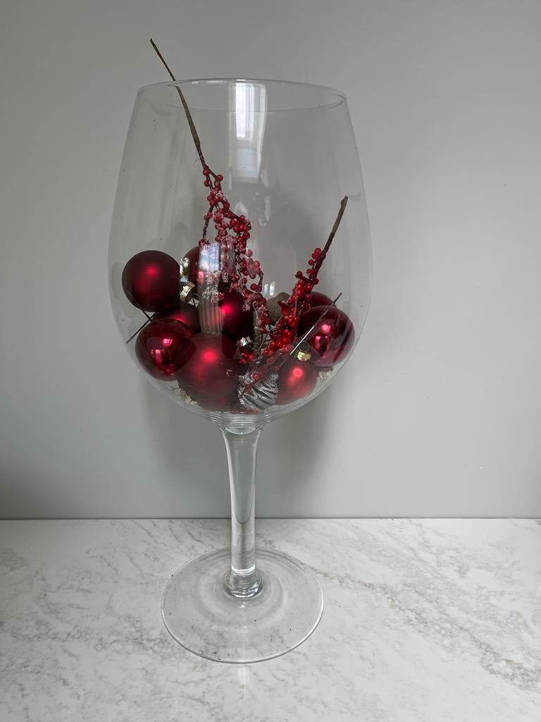 Grote wijnglas voor bijvoorbeeld decoratie met kerstballen, Ophalen, Zo goed als nieuw