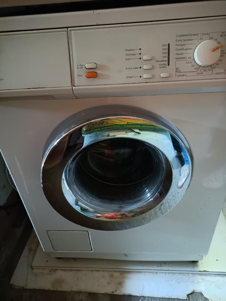 Miele wasmachine Novotronic W803, Witgoed en Apparatuur, Wasmachines, Gebruikt, Voorlader, 6 tot 8 kg, 85 tot 90 cm, Minder dan 1200 toeren