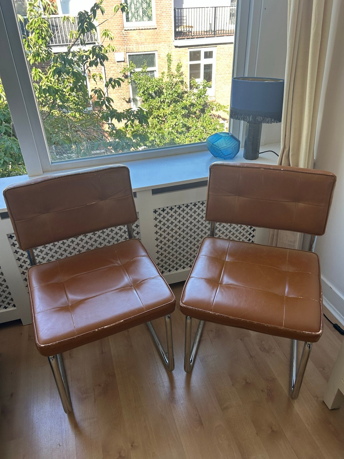 Set van 2 buisstoelen - bruin kunstleer en chroom, Ophalen, Kunststof, Gebruikt, Twee