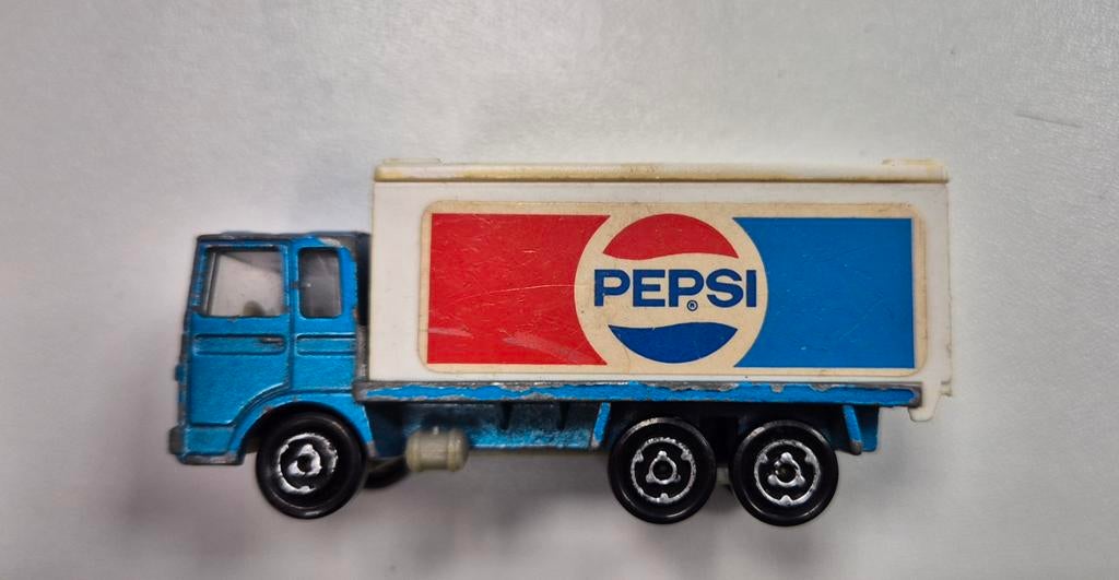 Pepsi Cola truck / Majorette, Hobby en Vrije tijd, Modelauto's | Overige schalen, Ophalen of Verzenden, Gebruikt, Bus of Vrachtwagen