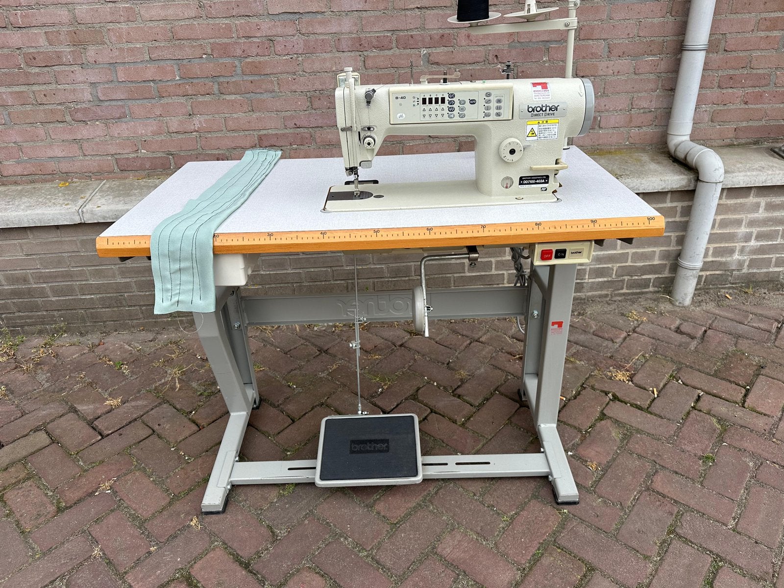 Brother naaimachine halve automaat, Ophalen, Zo goed als nieuw, Naaimachine, Brother