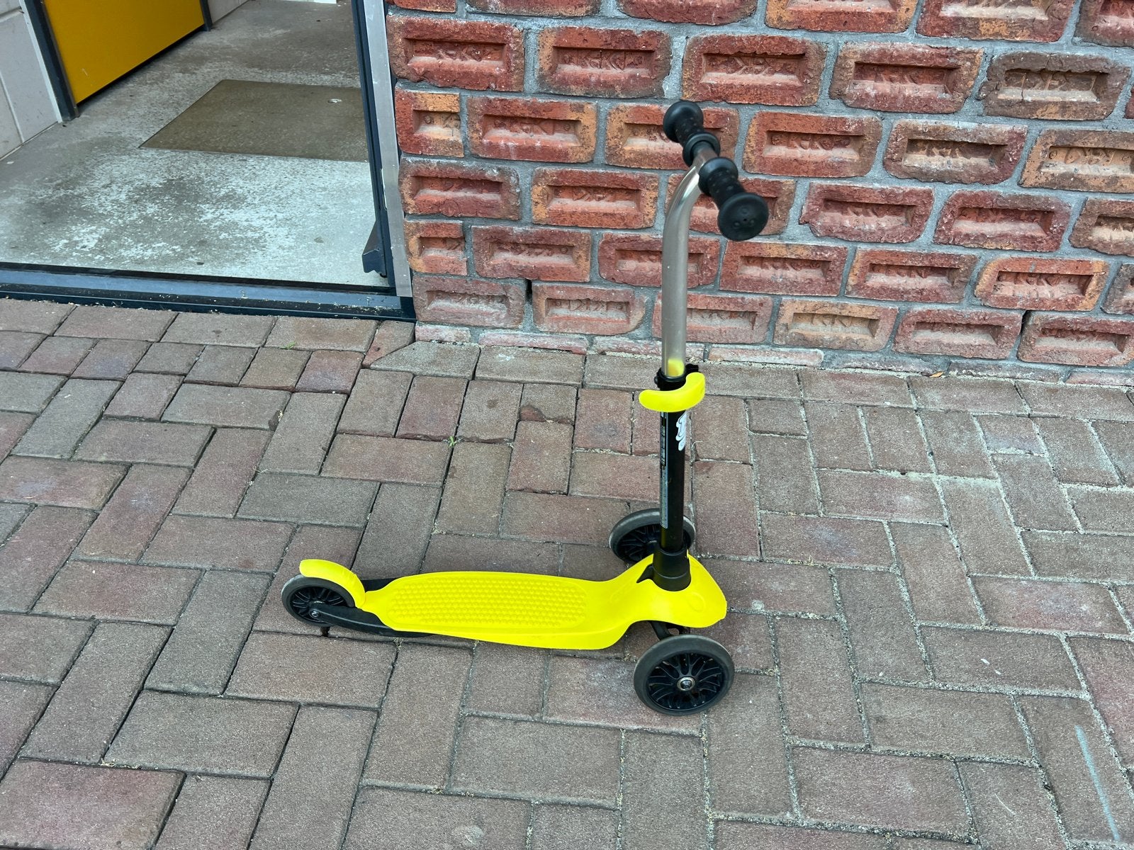 Oxelo Gele kinderstep met 3 wielen, Ophalen, Zo goed als nieuw, Gewone step