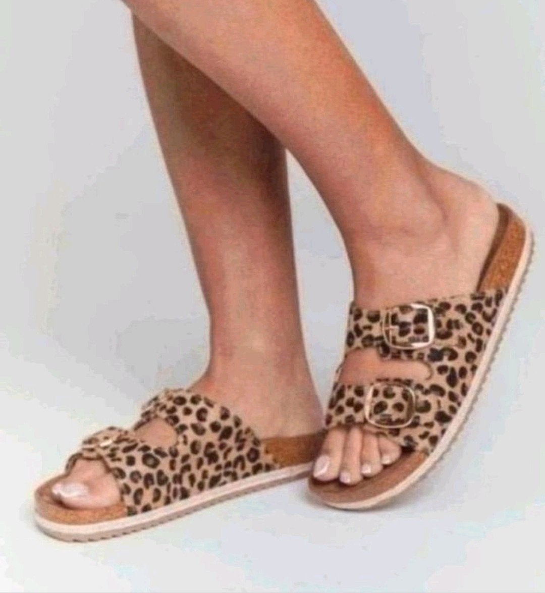 Nieuwe orthopaedische sandaal maat 40 met panter print., Bruin, Nieuw, Sandalen of Muiltjes, Ophalen of Verzenden