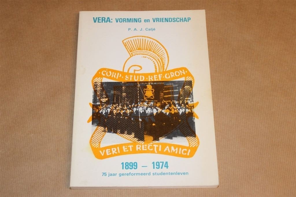 VERA - 1899-1974 - 75 jaar gereformeerd studentenleven, Boeken, Ophalen of Verzenden, Zo goed als nieuw