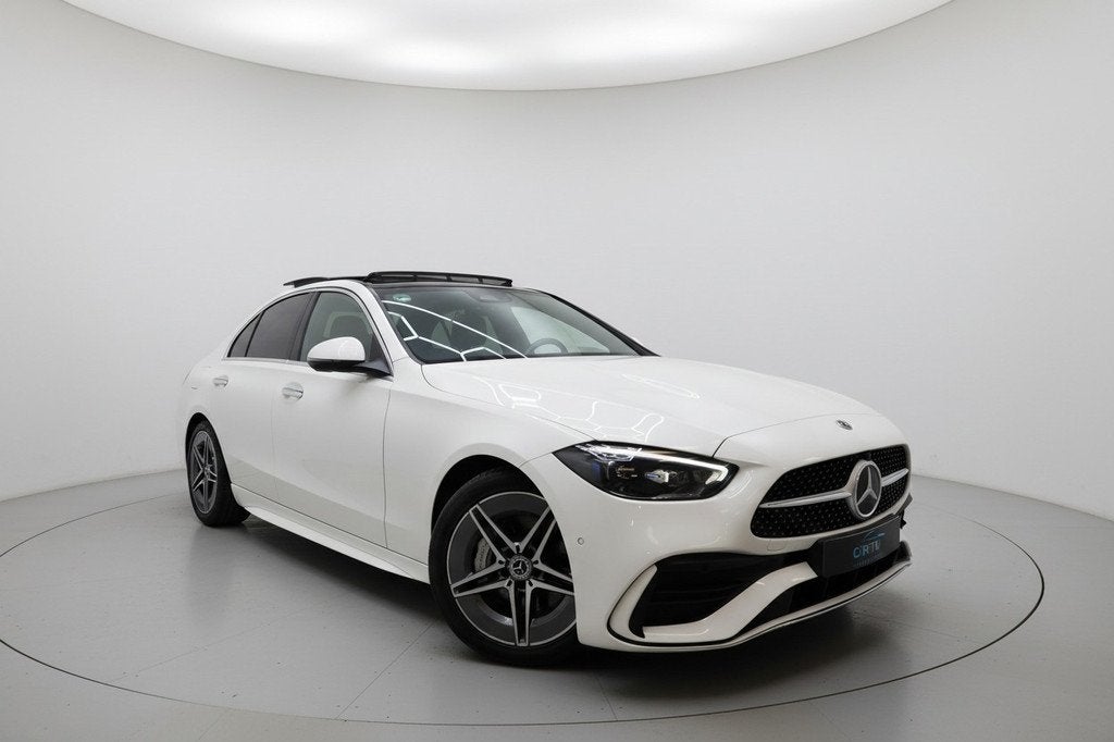 Mercedes-Benz C-klasse 180 AMG PANO MEMORY HUD 360 NAP, Auto's, Mercedes-Benz, Automaat, Adaptive Cruise Control, 4 cilinders